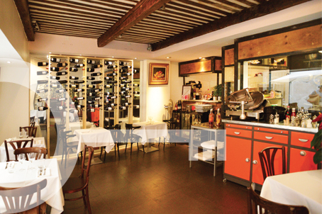 Restaurant Restaurant A Table Cassis