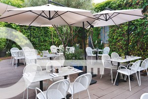 Restaurant La Pointe Rouge Marseille Le Pti Jardin